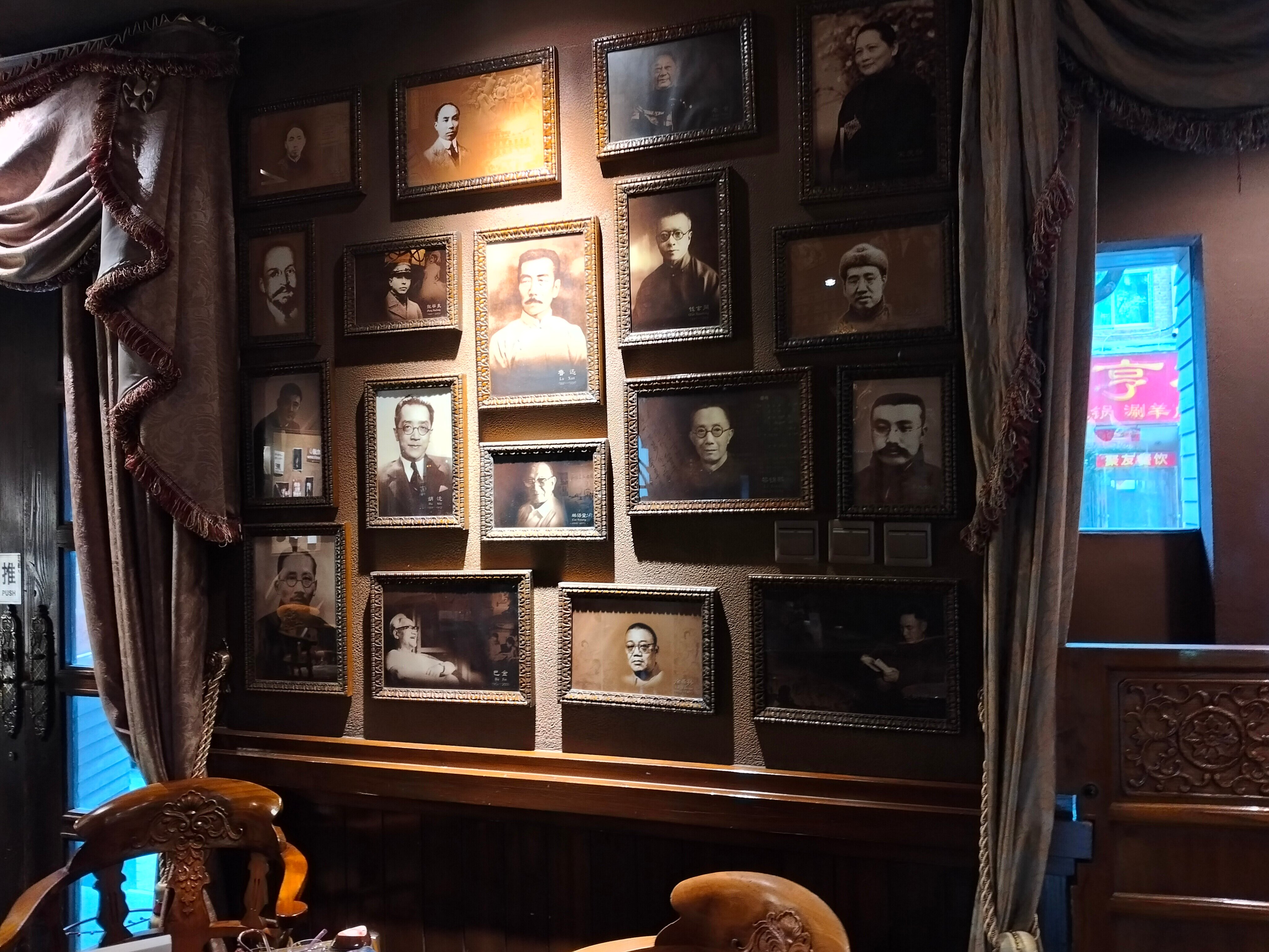 Фото Dong Fang Hotel Beijing