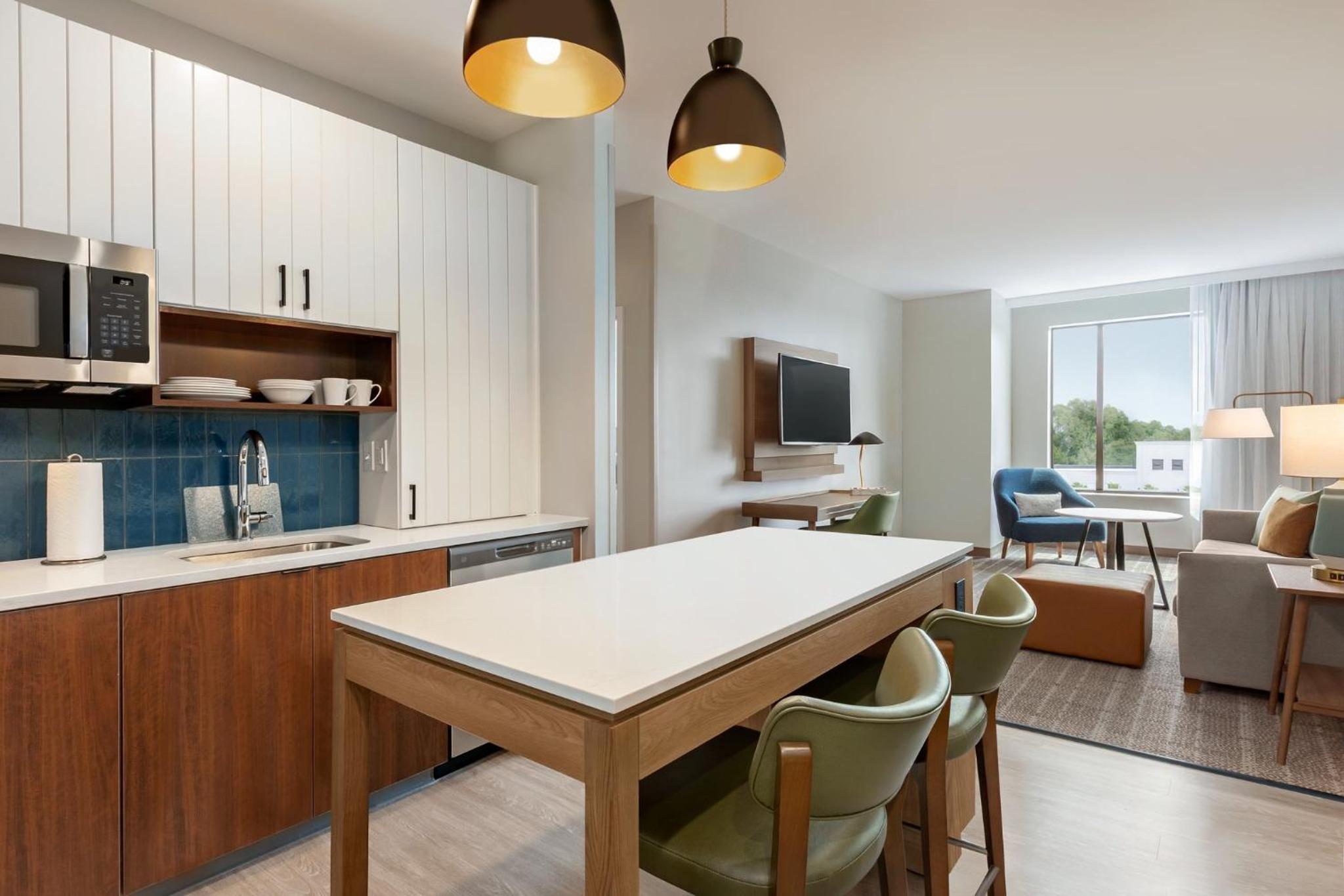 Фото Sonesta Es Suites Burlington Boston