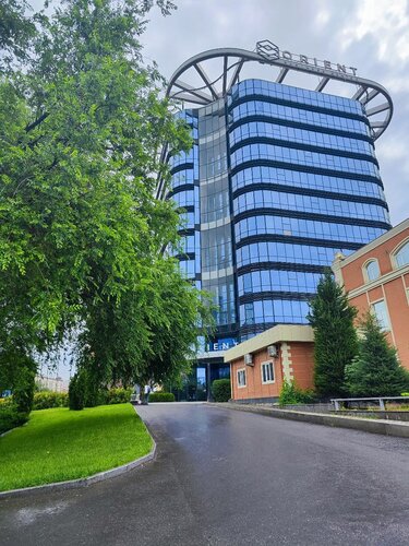 Орыс бисексуалы кештері бар кончи