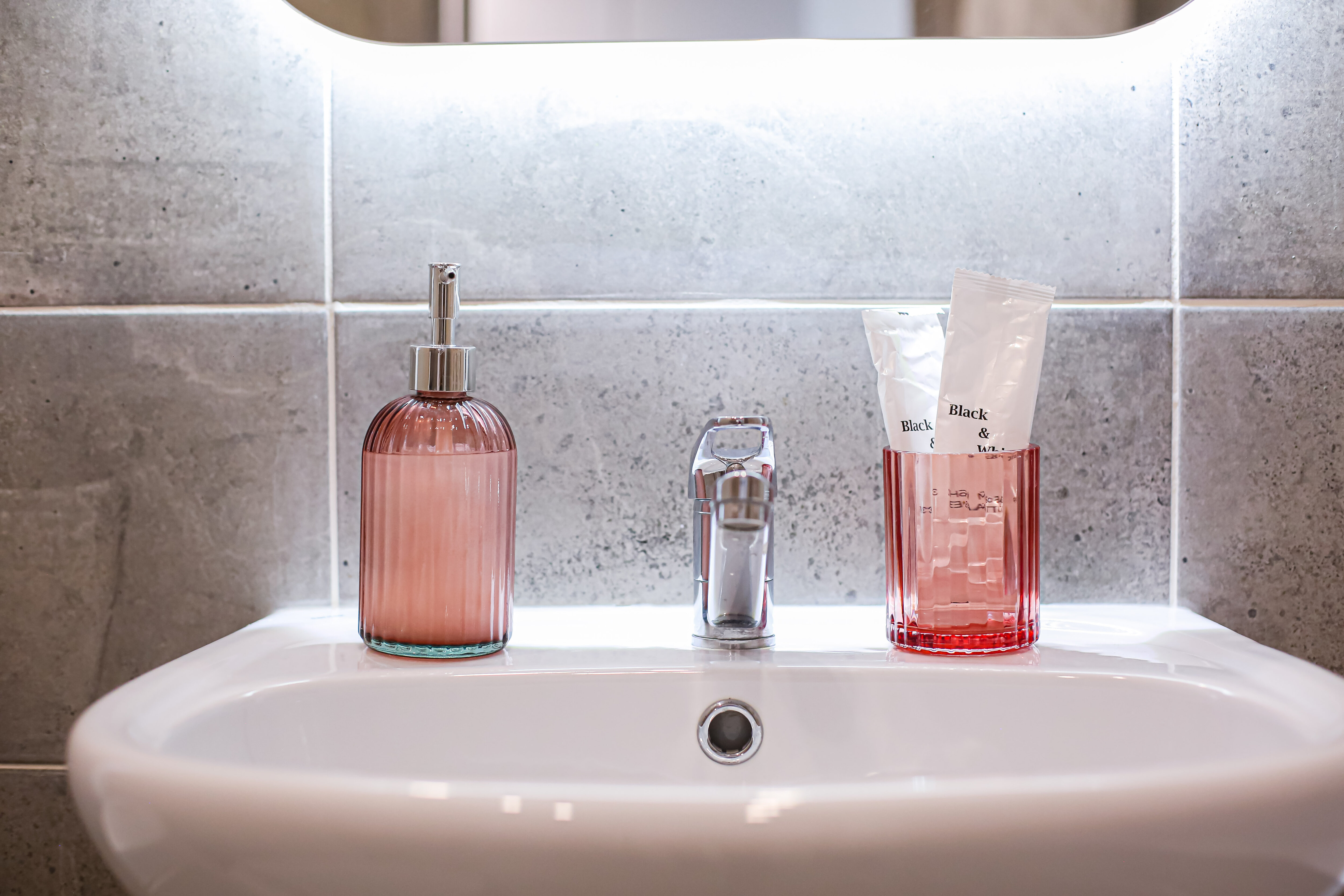 Фото SunSet на Максима Горького23А