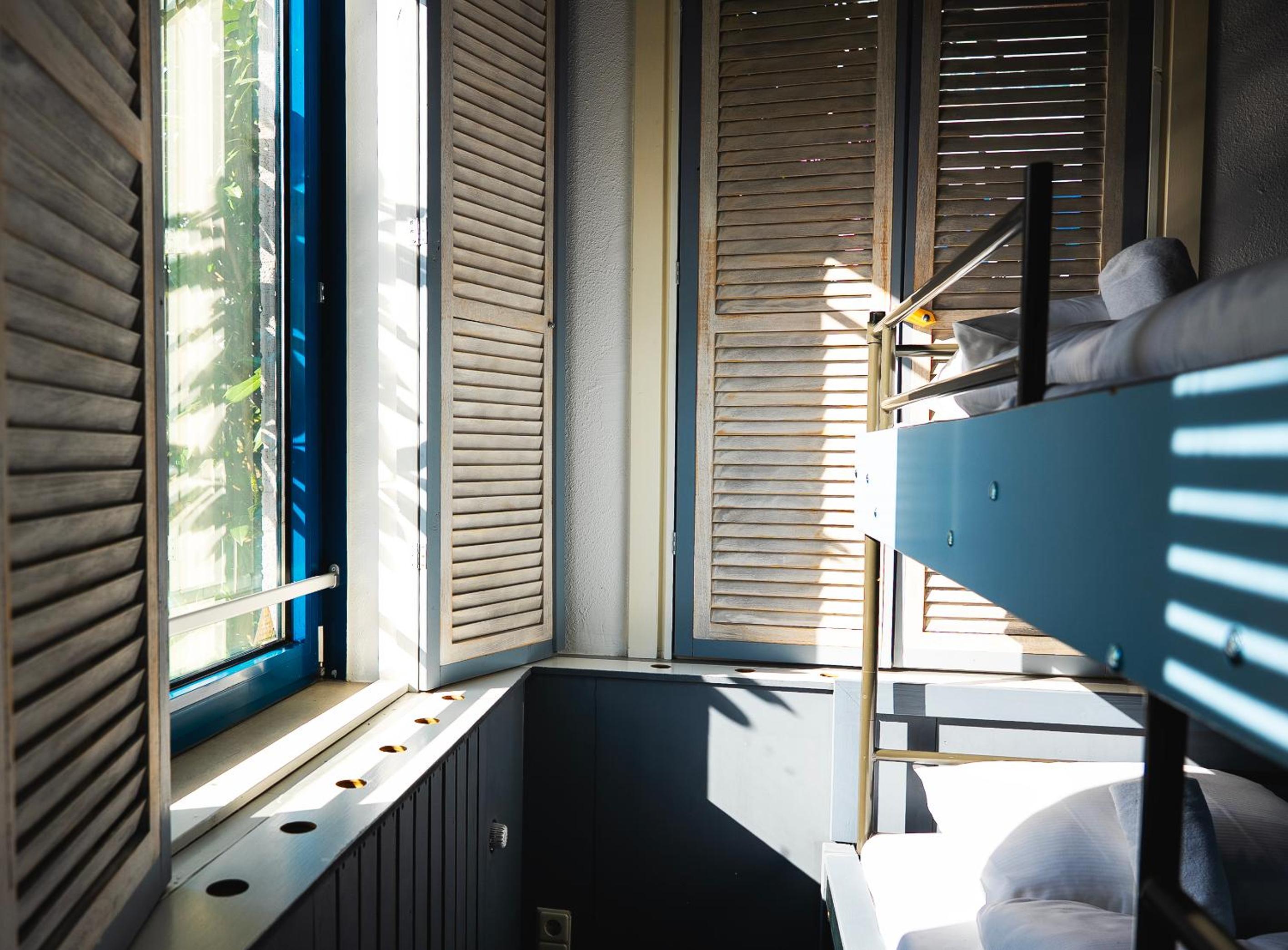 Фото Amsterdam Teleport Hotel