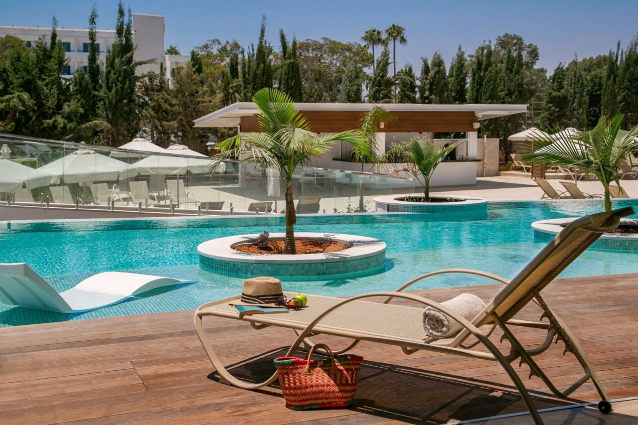 Фото Asterias Beach Hotel