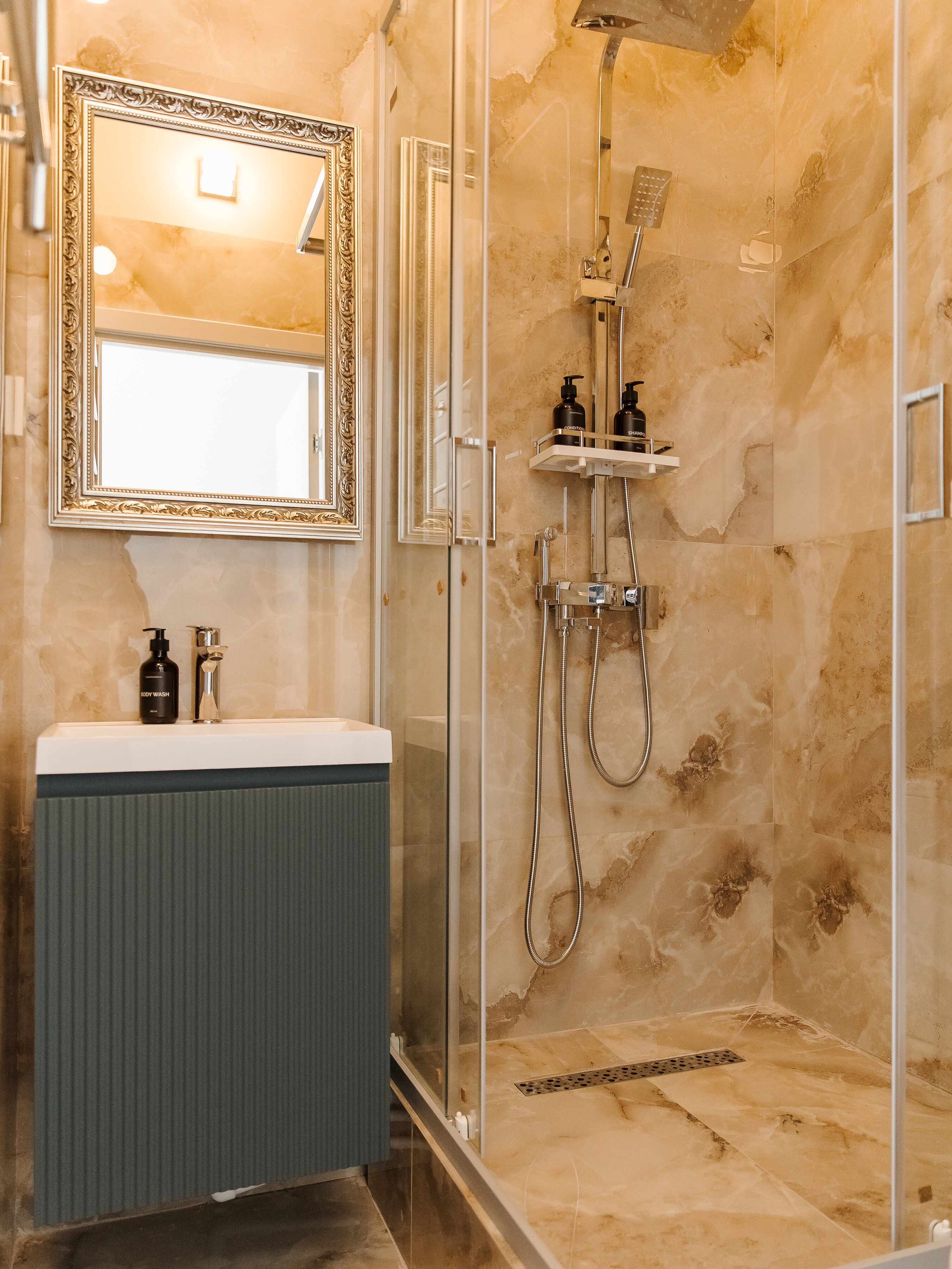 Фото 300 метров от Эрмитажа