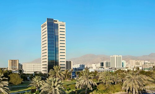 Гостиница DoubleTree by Hilton Ras Al Khaimah в Рас-эль-Хайме