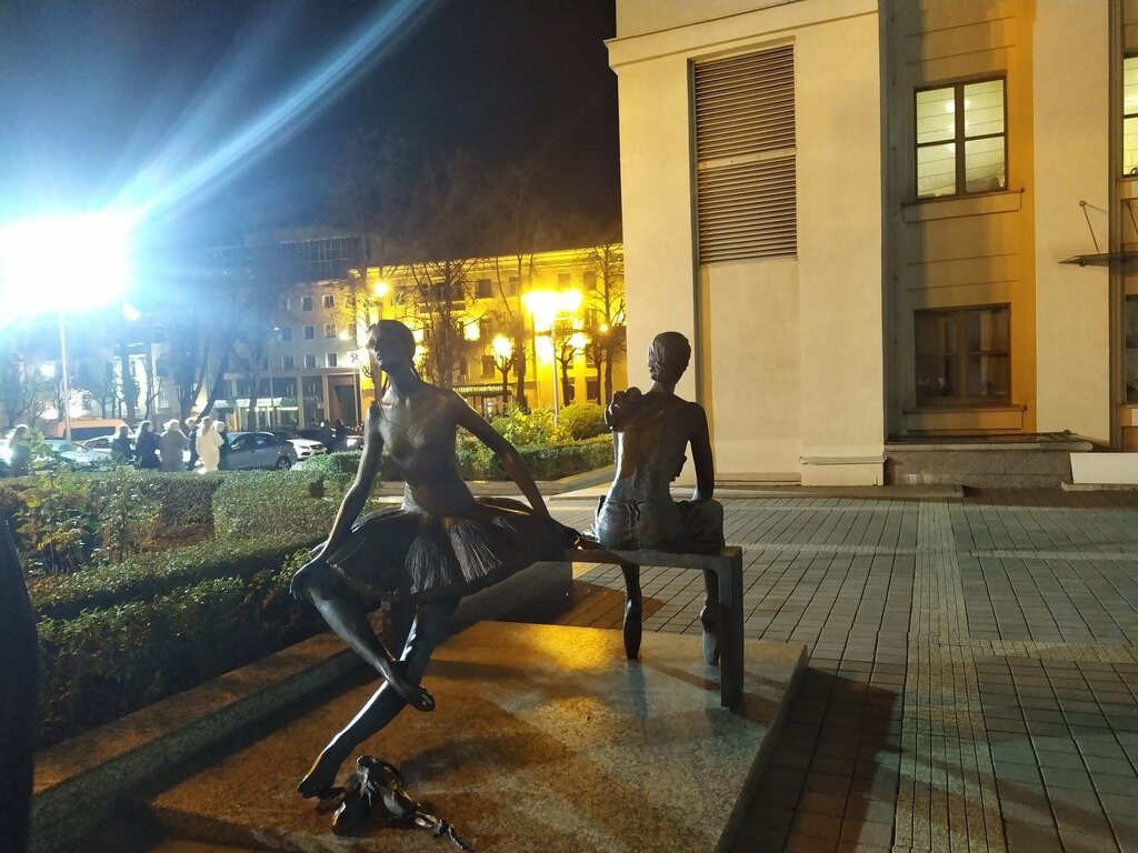 Genre sculpture Отдыхающие балерины, Minsk, photo