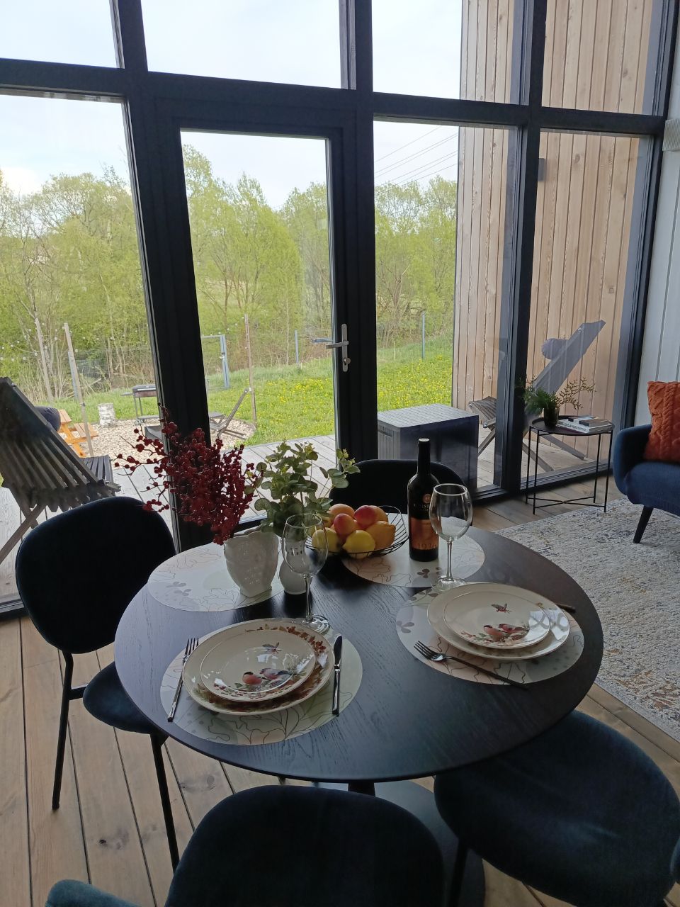 Фото Барн Hide Forest