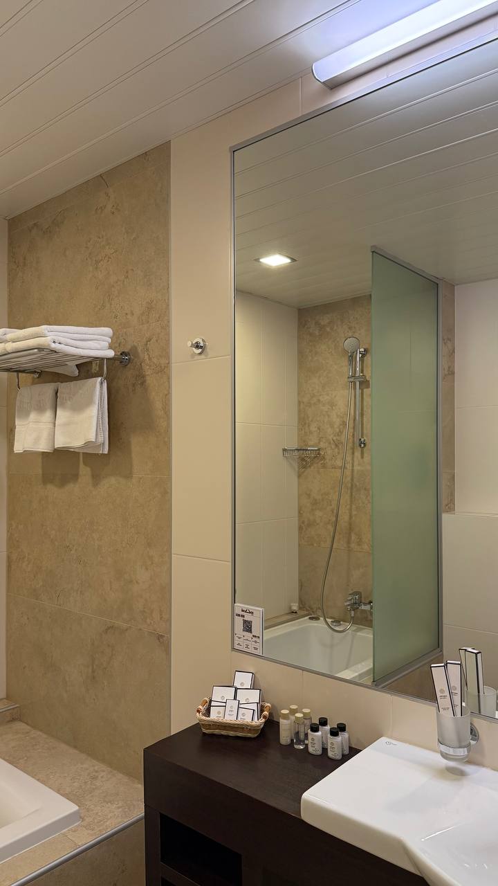 Фото Отель Бридж