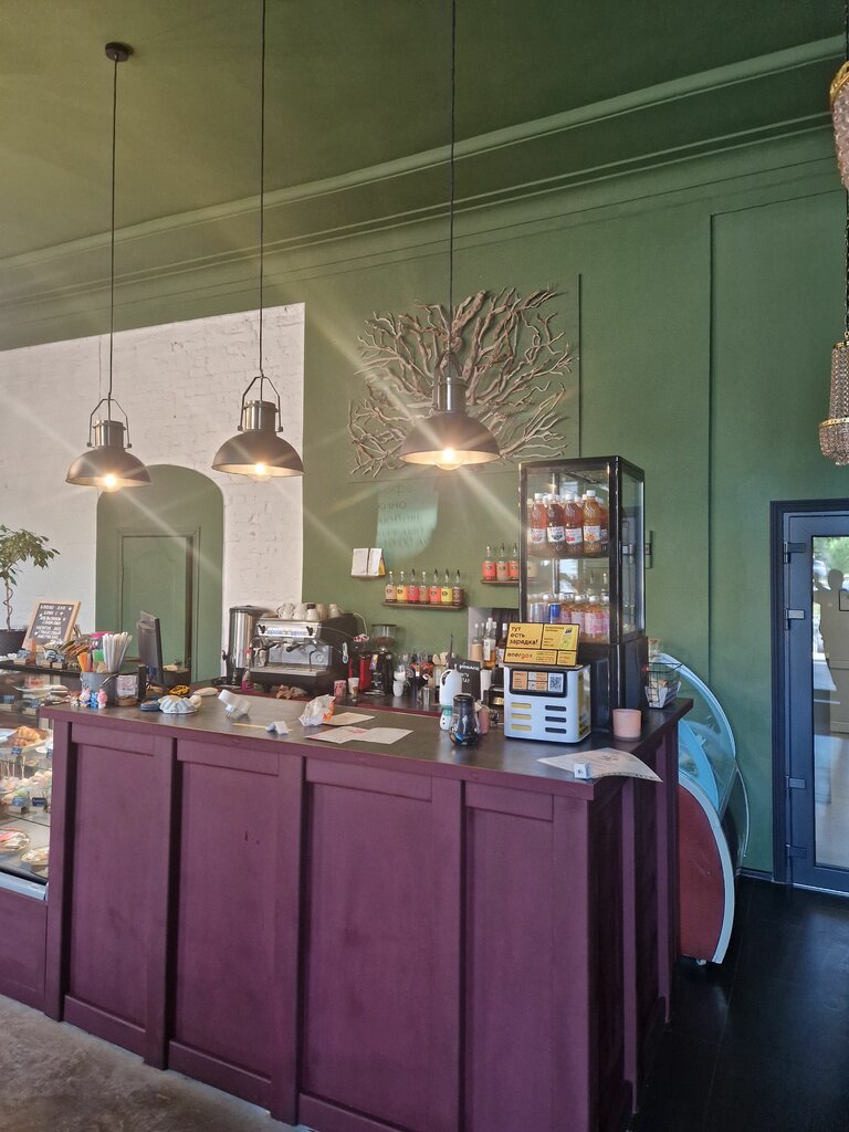 Power bank rental Energo, Artem, photo