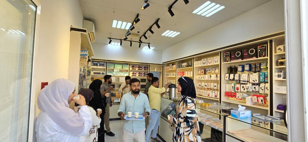 Phone repair Mobicom Mobiles & Computers Trading, Umm al‑Quwain, photo