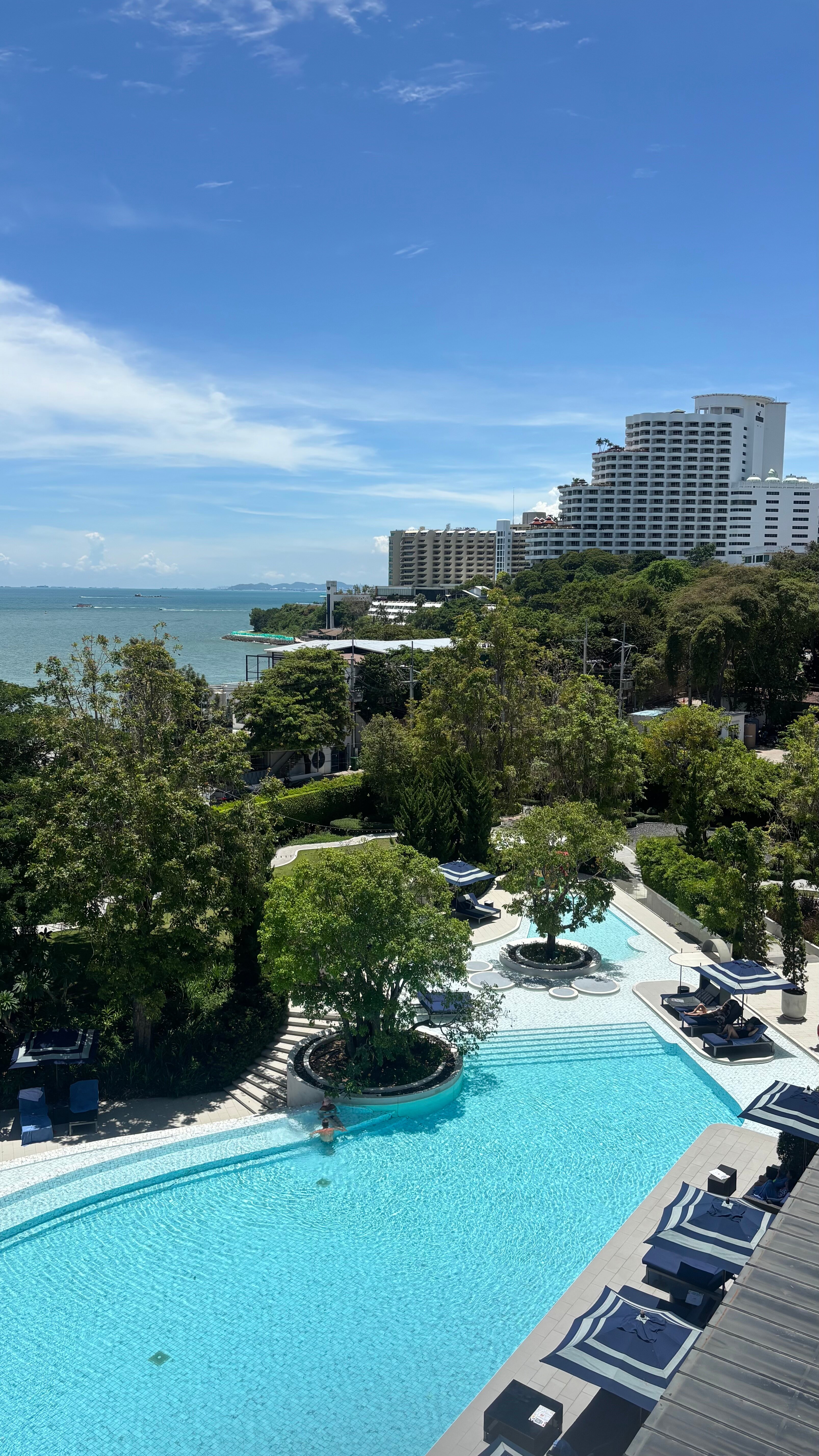 Фото Cross Pattaya Pratamnak