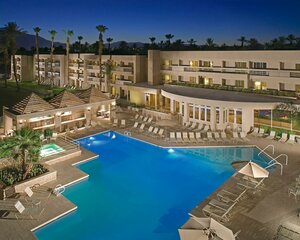 Гостиница Indian Wells Resort Hotel в Палм Дезерте