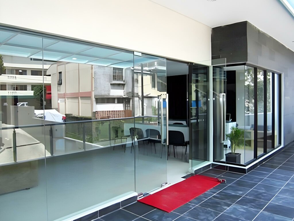 Hotel RedDoorz @ Ciumbeleuit, Bandung, photo