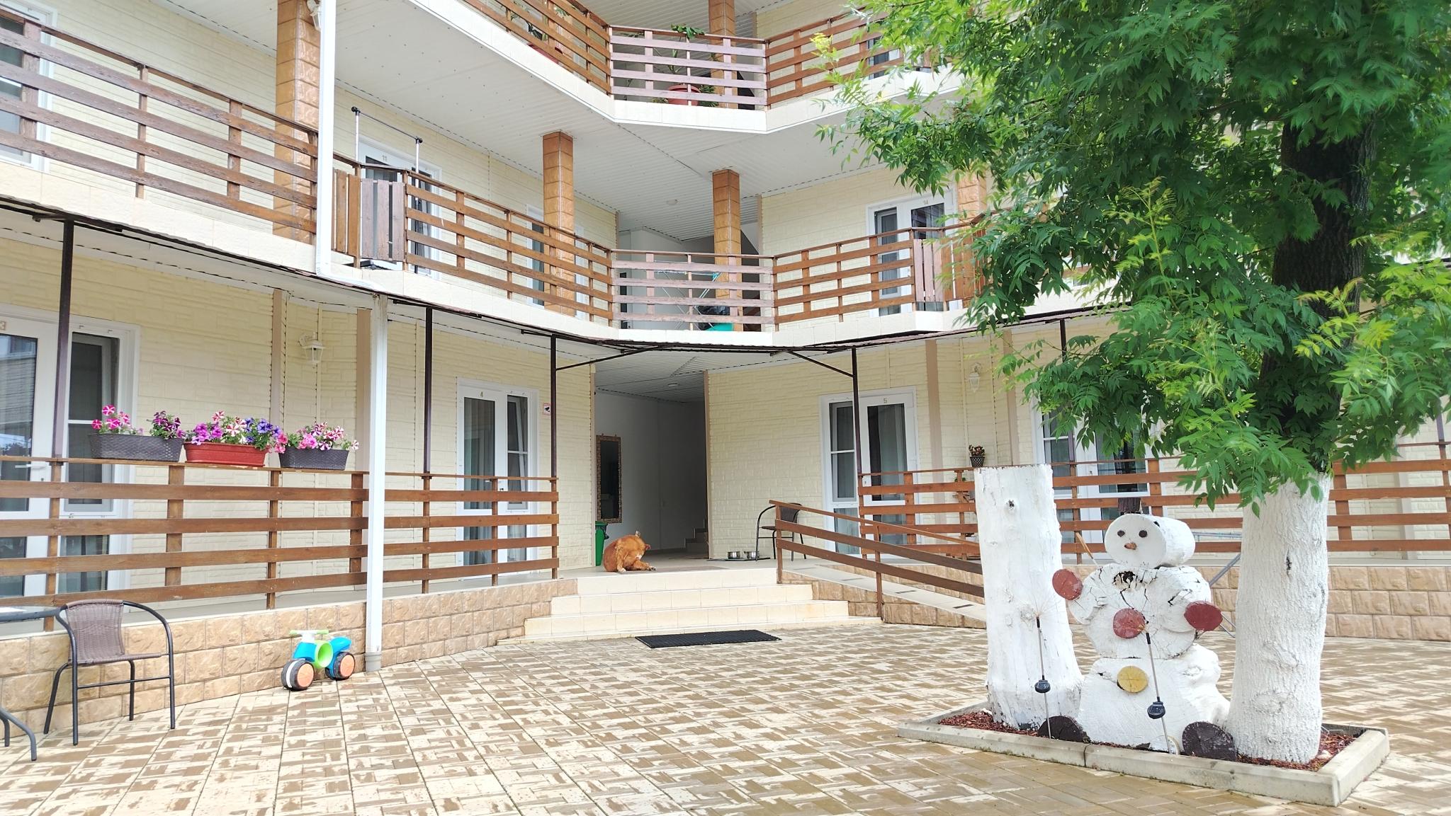 Фото отеля 1