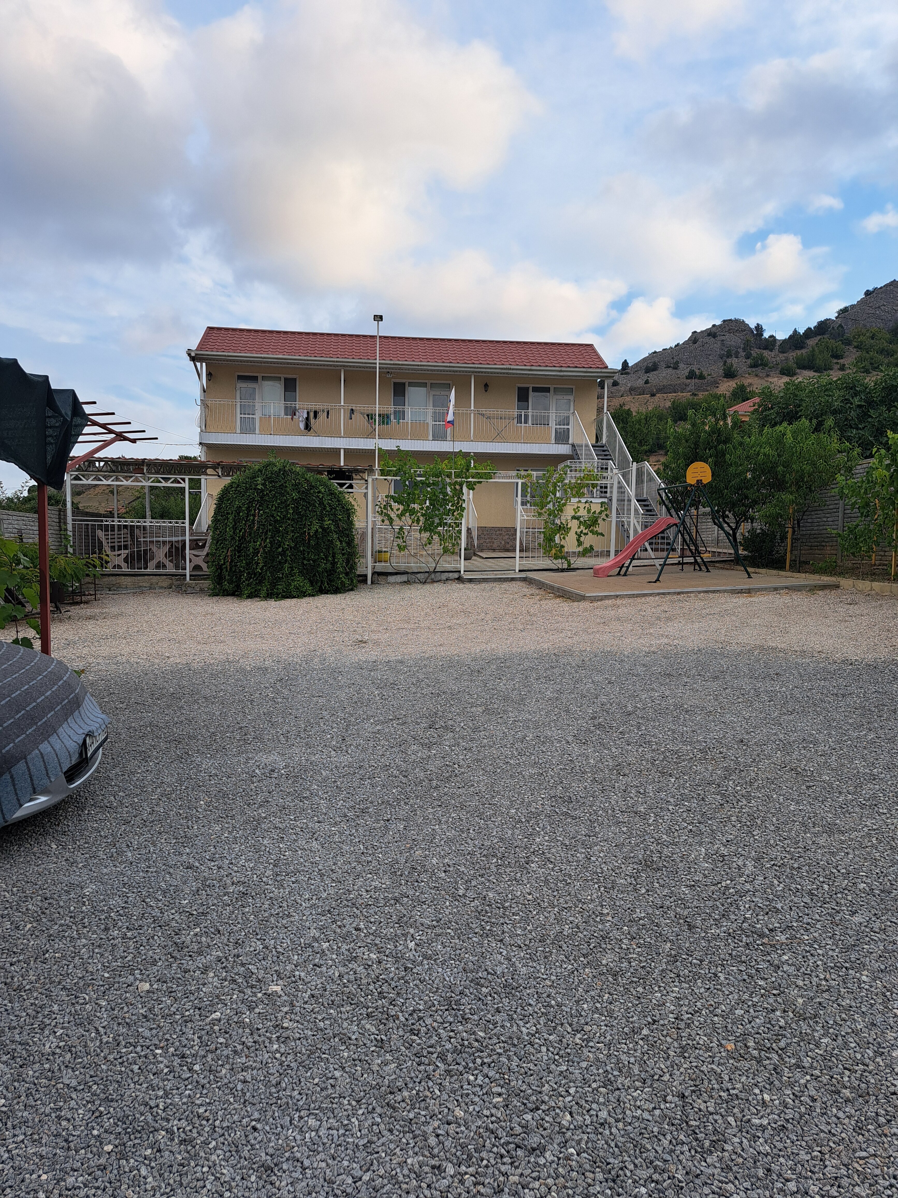 Фото Солнечный