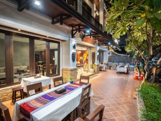 Фото Vongkhamsene Boutique Hotel