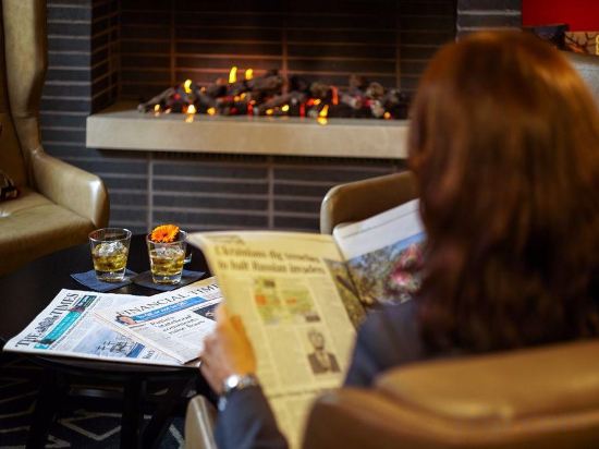 Фото Apex Temple Court Hotel