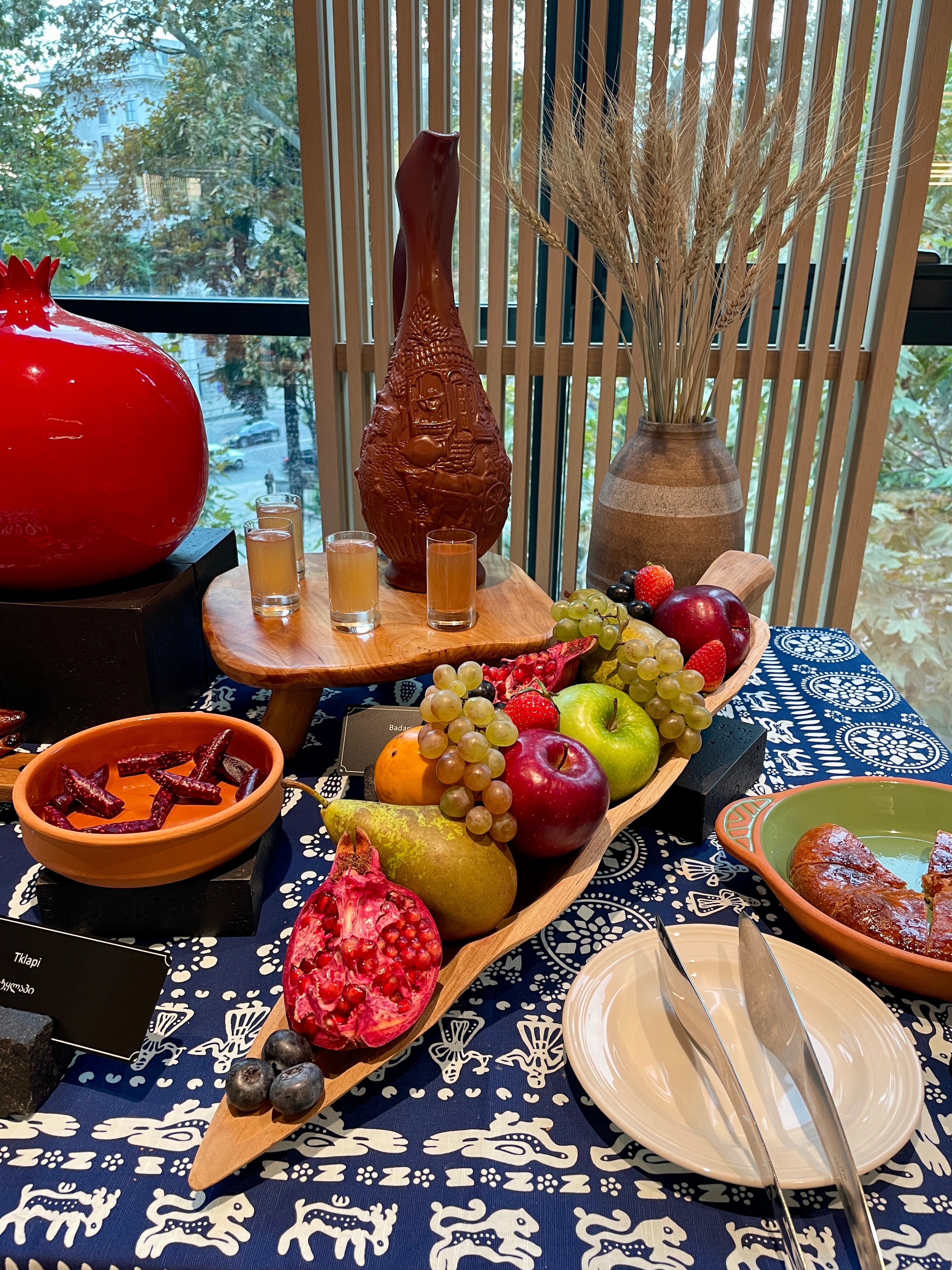 Фото Paragraph Freedom Square, a Luxury Collection Hotel