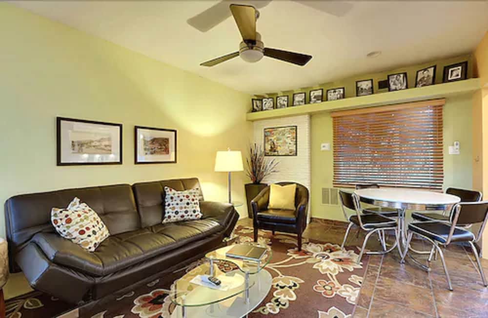 Фото Desert Riviera Hotel