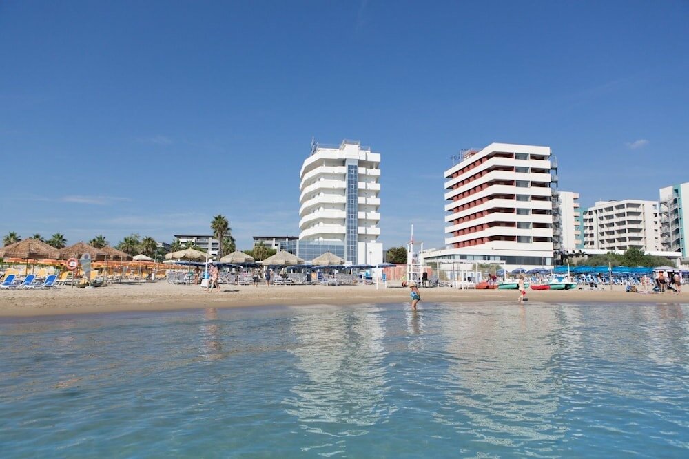 Фото Sea Lion Hotel