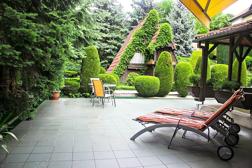 Фото Hotel Molnár