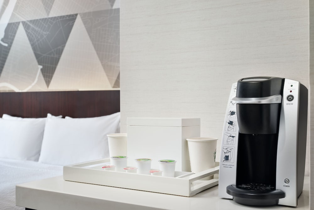 Фото Courtyard Long Island City/New York Manhattan View