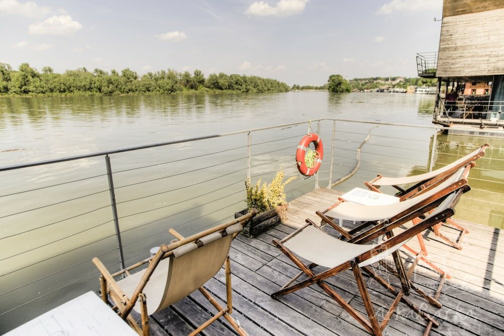 Фото ArkaBarka Floating Hostel
