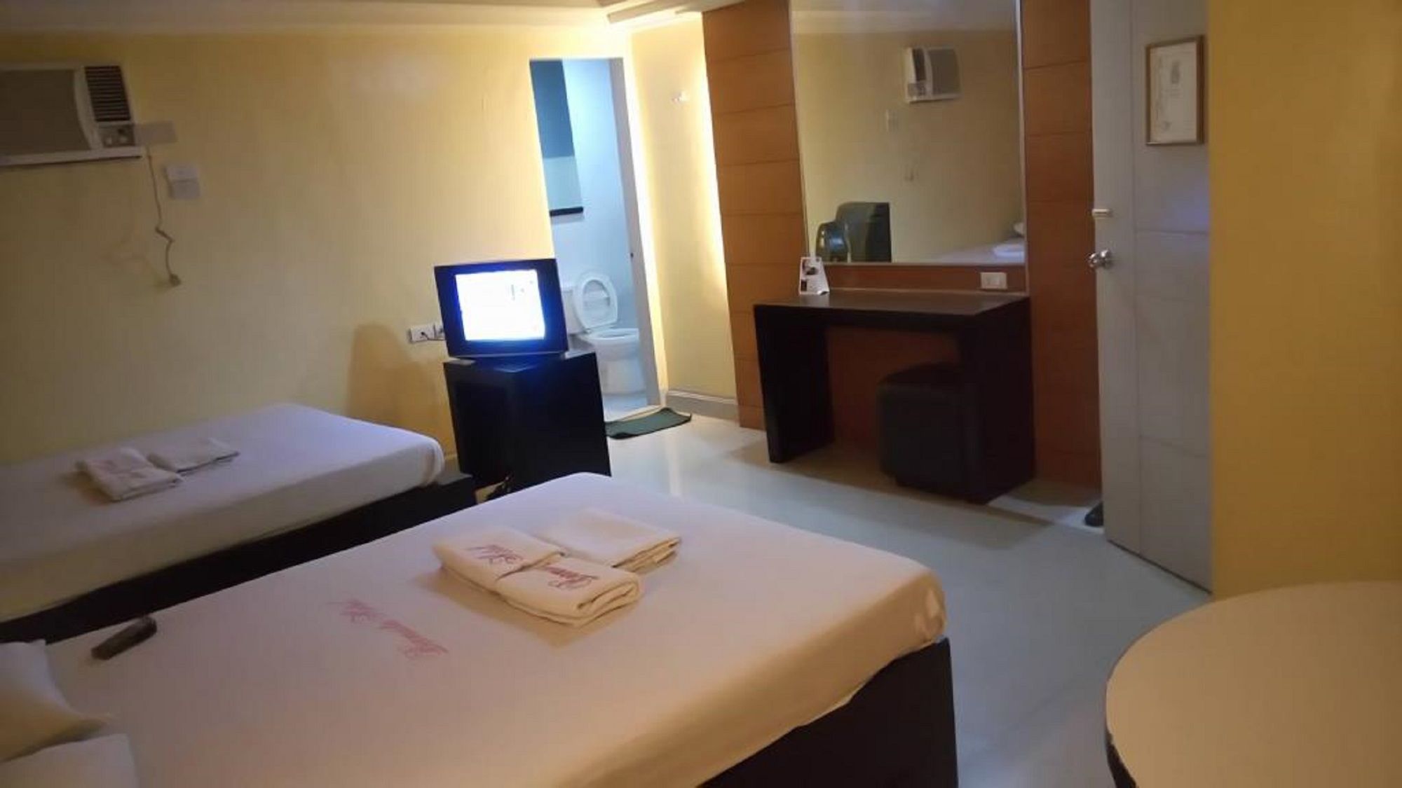 Фото Bermuda Hotel and Restaurant