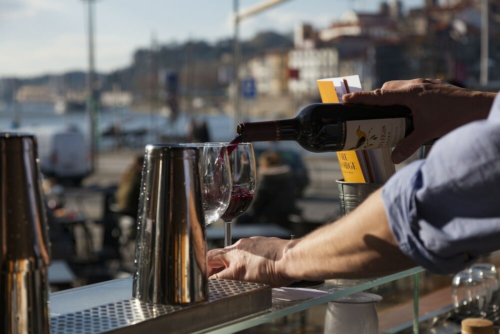 Фото The House of Sandeman Hostel & Suites