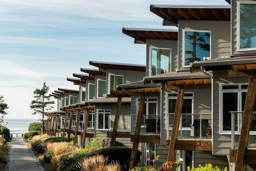 Фото Cox Bay Beach Resort