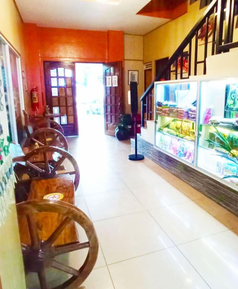 Фото B&j Guesthouse and Functions Inc