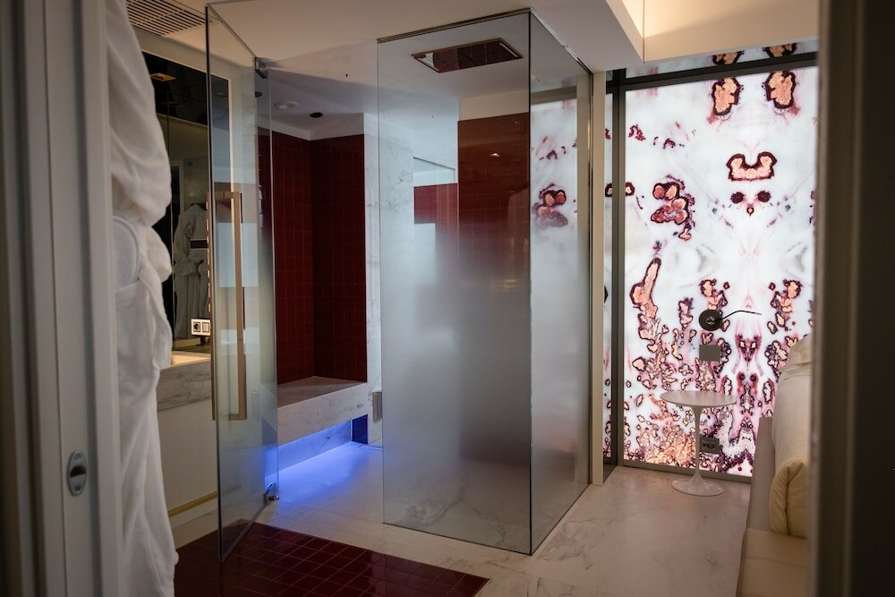 Фото Ghibli Hotel