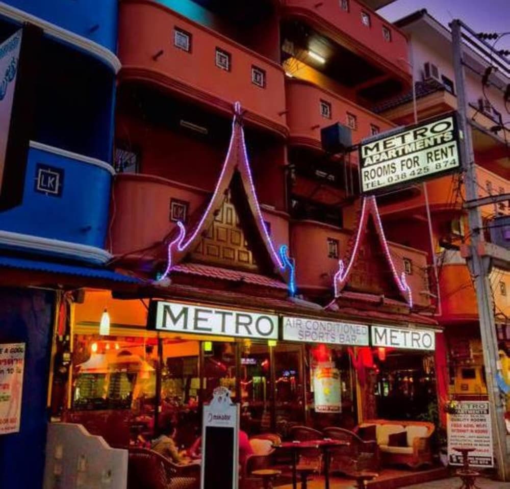 Фото Metro Apartments