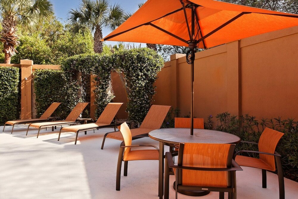 Фото Courtyard by Marriott Tampa North/I-75 Fletcher