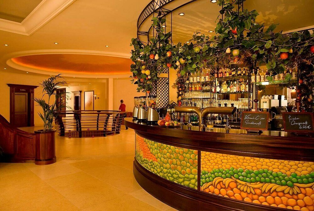 Фото Yachthafenresidenz Hohe Düne