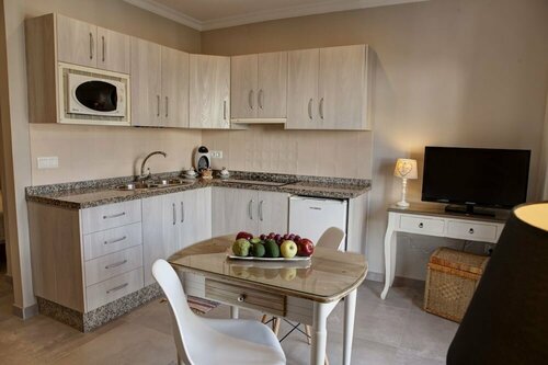 Внешний вид отеля Hostal Boutique Plaza Cantarero в Нерхе, фото 5