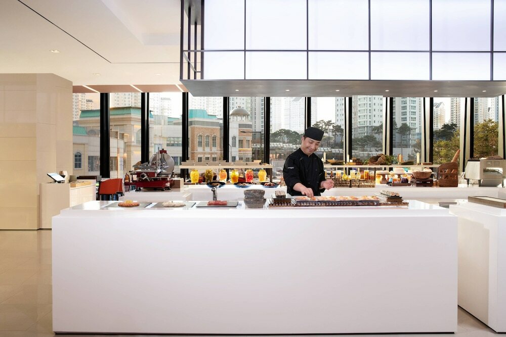 Фото Courtyard by Marriott Suwon