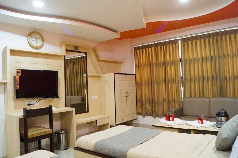 Фото Hotel Ambassador