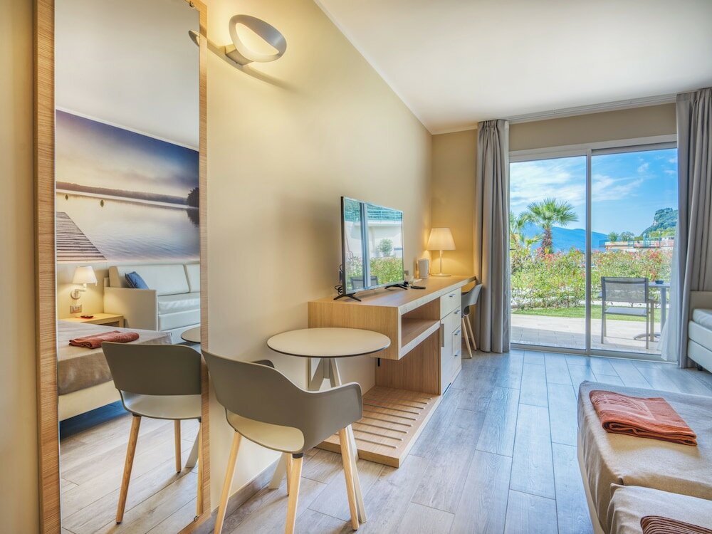 Фото Hotel Cristina