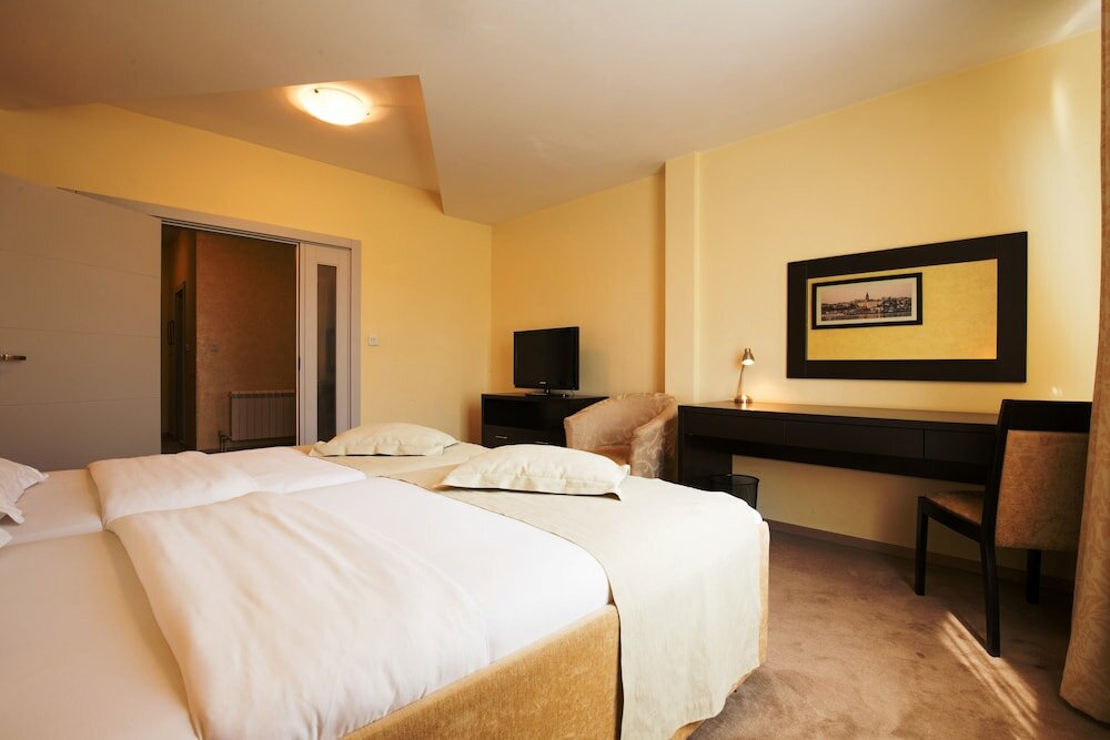 Фото Hotel Nevski