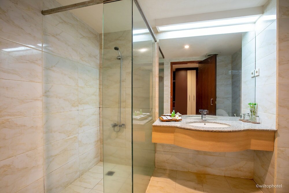 Фото Wiltop Hotel