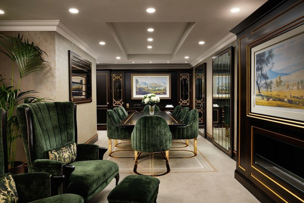 Фото Grantley Hall