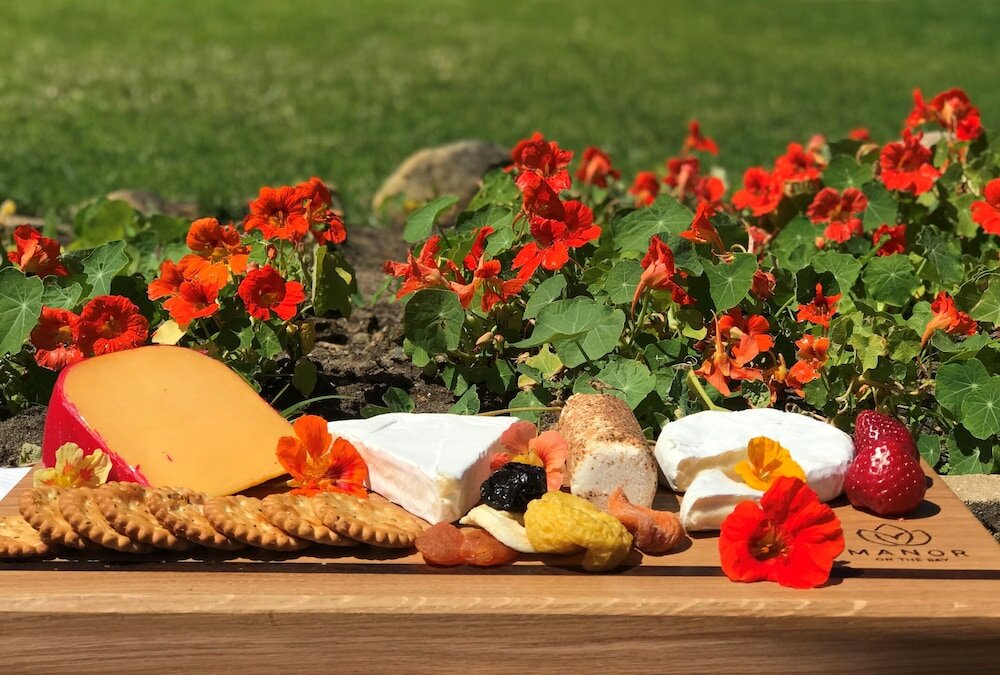 Фото Manor on the Bay