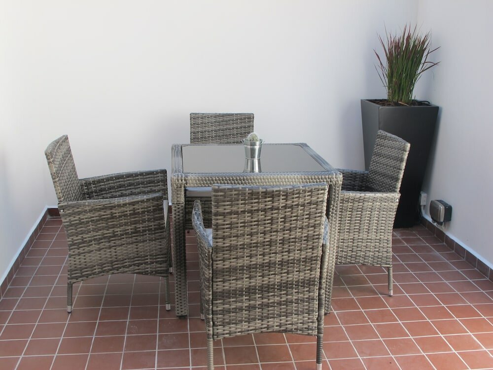 Фото Alhambra Hotel