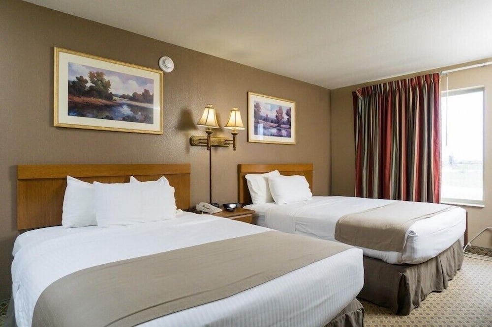 Фото Baymont by Wyndham Jacksonville