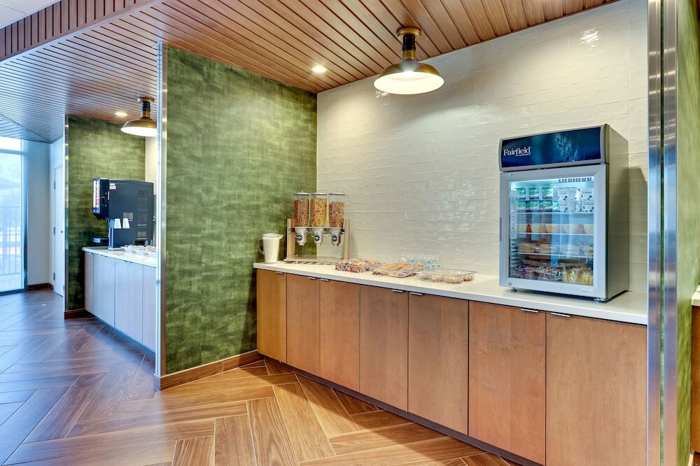 Фото Fairfield Inn & Suites by Marriott Dallas Love Field