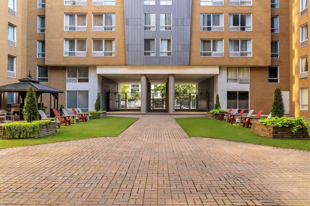 Фото Hotel Saint-Laurent Montreal