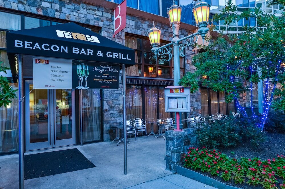 Фото Beacon Hotel & Corporate Quarters