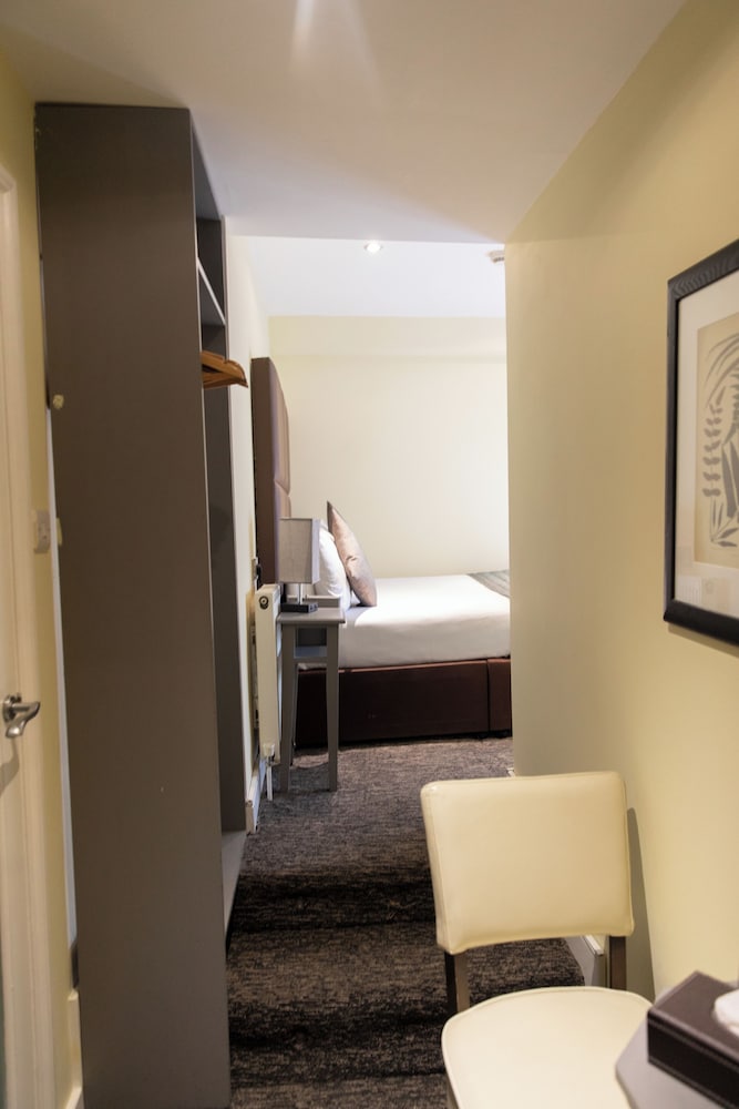 Фото Duke of Leinster Hotel