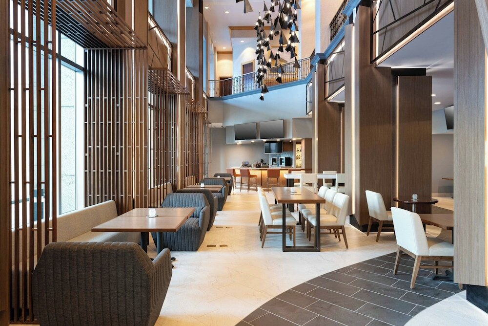 Фото Marriott Anchorage Downtown