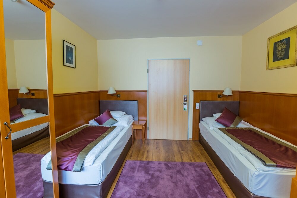 Фото Pannonia Hotel